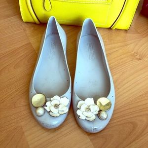 BCBG MaxAzria jelly flats